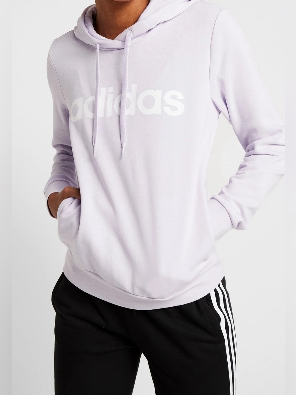 adidas women’s Lilac Essentials Linear Logo Pullover Hoodie Medium